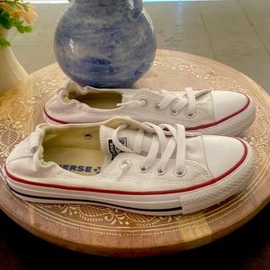 Women’s white all star converse. Gently used, in great condition.